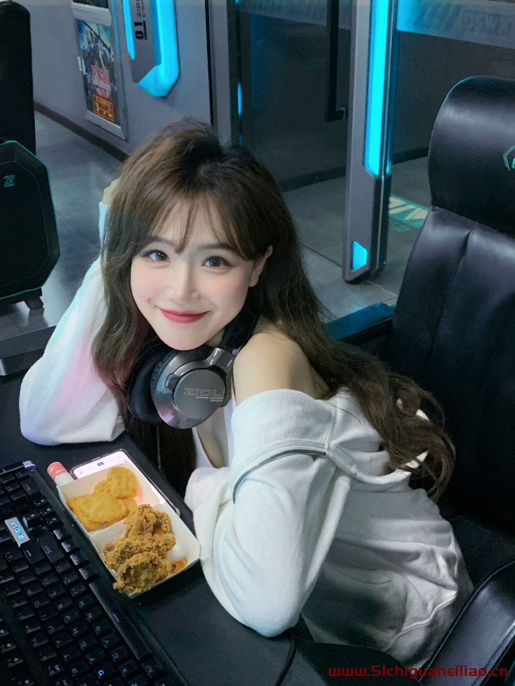 51吃瓜网热点专区:黑料猛料吃瓜指南!