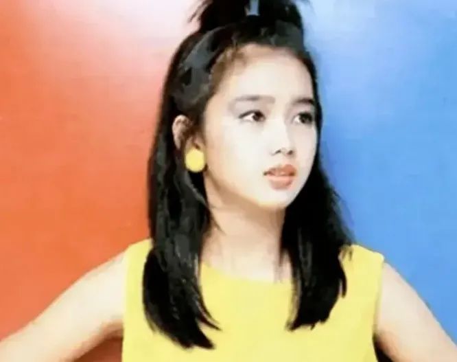 刘德华女儿近照美翻天,12岁已是颜值担当