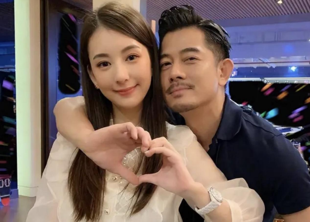 郭富城59岁生日，方媛裙装惊艳四座